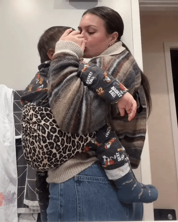 Porte-bébé hanche bandoulière – Mains libres, bébé apaisé | NovalyaBaby